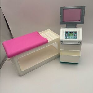 Barbie Fast Cast Clinic Replacement Furniture Mattel X Ray Machine Patient Table